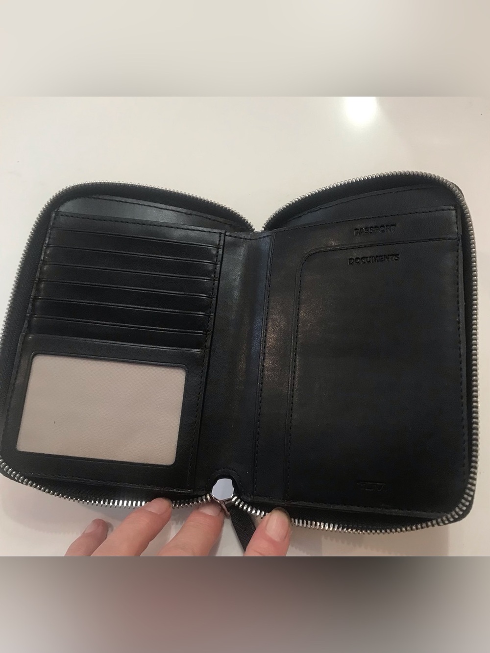 Tumi Belden zip around passport case - Picture 3 of 8